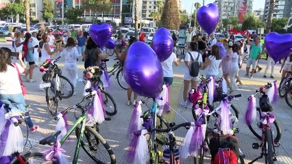 Adana'da Süslü Kadınlar Bisiklet Turu düzenlendi