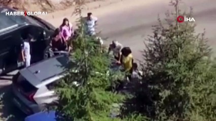 Trafikte kan donduran görüntüler! Sürücüyü önce tartakladı sonra metrelerce böyle sürükledi