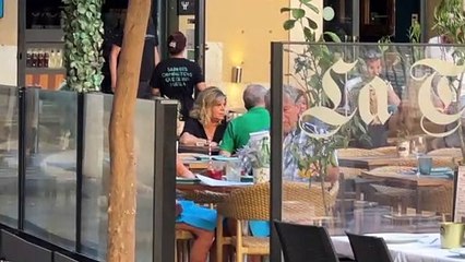 Terelu y Carmen Borrego, emocionante reencuentro con amigas y familia en Málaga