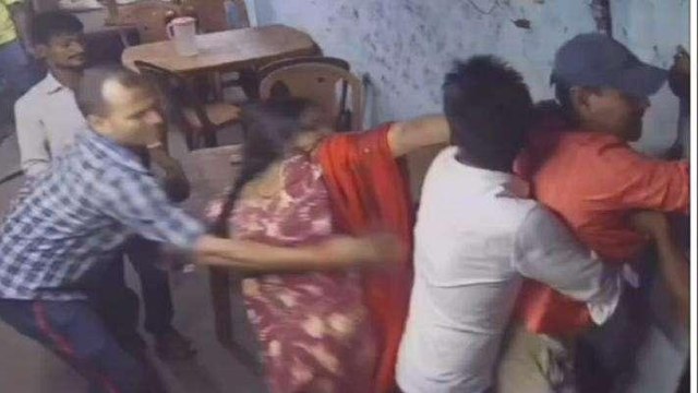 CCTV: महिला के साथ बदसलूकी करती दिखी बिहार पुलिस, बाल पकड़कर नोचा फिर..