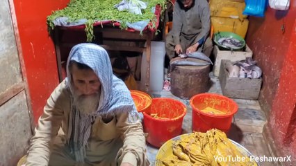 Peshawari Tawa Fish Fry, Ghanta Ghar Street Food in Peshawar - Peshawari Masala Fish Fry - Rahu Fish