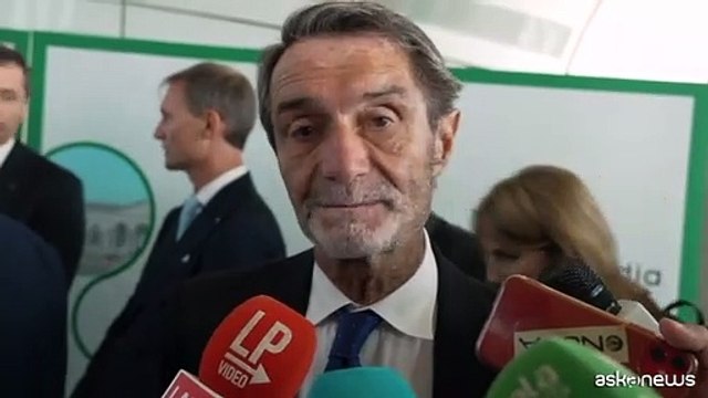 Lo spettacolo delle Frecce Tricolori a Milano per il centenario dell'Aeronautica Militare