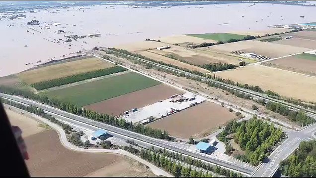 Θαμμένο κάτω από λασπόνερα το κλειστό τμήμα της εθνικής οδού