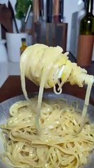 Télécharger la video: PÂTE AU BEURRE  #butter #pasta #pate #noodles #butternoodles #recette #recipe #gourmand #recipes #easyrecipe #recettedelaflemme #oeuf #egg #cuisine