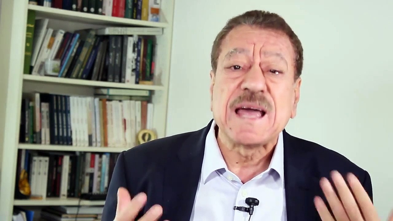 خمس و خمسون ألف وثيقة في صندوق هيلاري الأسود فضحت الدور الأمريكي المَخفي في الربيع العربي؟ كيف أدّت 143 طنًّا من الذهب لصُدور قرار بإعدام القذافي؟ ولماذا زارت كلينتون اليمن قبل أسابيع من “الثورة” ووزّعت الأدوار على قادتها؟
