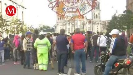 Integrantes del SME y la ANUEE realizan bloqueo en el Centro Histórico