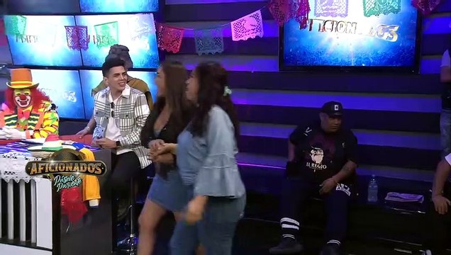 Payaso 'Bola' le declara su amor a la mamá del 'Pollo'