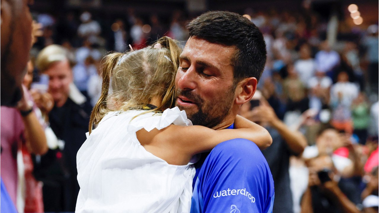 GALA VIDÉO - Novak Djokovic complice avec sa fille : adorable câlin après sa victoire à l’US Open