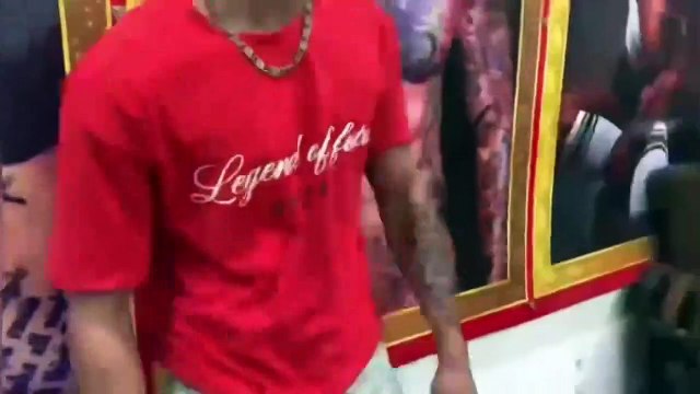 Screaming Chicken Belting Blindfolded Beating Challenge On My Cute girlfriends bumFriends __ Mogli Life Vlog