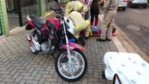 Homem cai de moto na Rua Minas Gerais e fica ferido