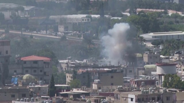 تجدد الاشتباكات في مخيم عين الحلوة للاجئين الفلسطينيين بعد فشل الهدنة.. ما الأسباب؟