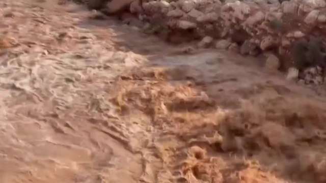 리비아 동부 폭풍우 강타... 최소 2천 명 사망 / YTN