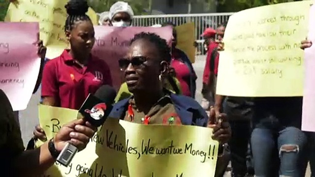 JOHN DICKINSON WORKERS PROTEST