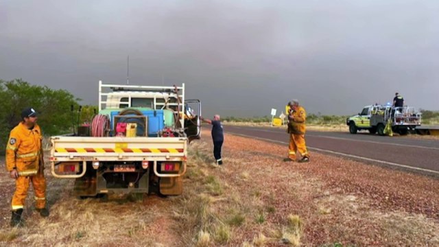 More than 9,000 square kilometre fire heading towards Tennant Creek in the Northern Territory
