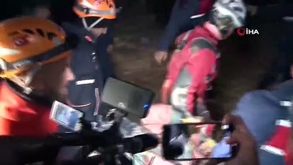 Mide Kanaması Geçiren ABD'li Bilim Adamı 9 Gün Sonra Mağaradan Çıkartıldı