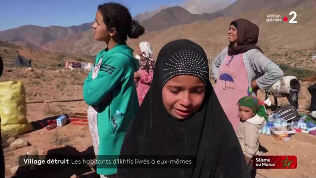 Séisme au Maroc : Au coeur d'un village du haut Atlas, totalement détruit, qui voit les secours arriver en hélicoptère