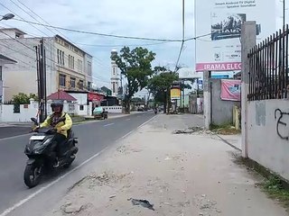Pengendara Sepeda Motor Tidak Menggunakan Helm