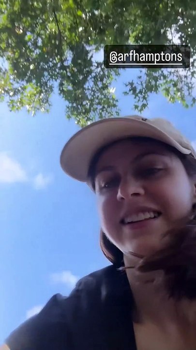 Alexandra diddario Hollywood actress with her Dog viral video