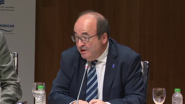 Iceta cree que es necesario que haya industrias culturales que a partir de los derechos hagan negocios