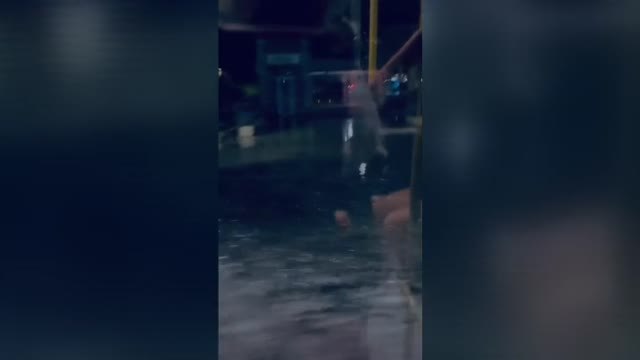 Un fuerte aguacero provoca inundaciones en Santander