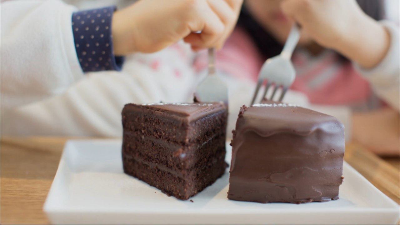 Kuchengabel in Hals: Schlafender Obdachloser verletzt