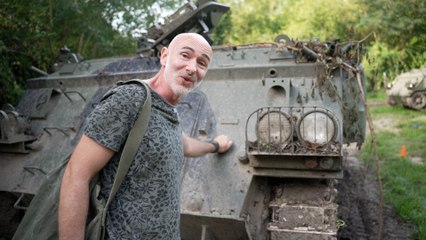 «En char tout est franchissable!» : Frédéric le tankiste vous fait conduire un blindé en pleine forêt normande