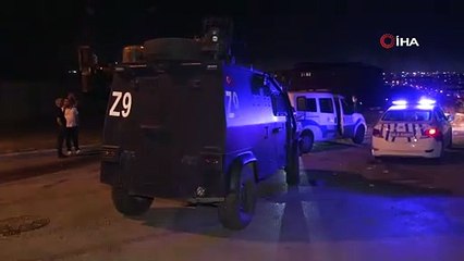 Esenyurt’ta lastik hırsızları polisten kaçarken kaza yaptı