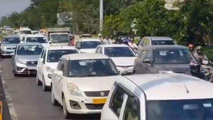 जयपुर: ट्रैफिक से जाम हुई निजी जिंदगी! समय पर पहुंचने को लोग आधा घंटे पहले निकलने को मजबूर