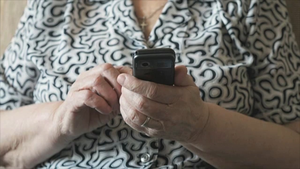 Betrüger mit Klopapier getäuscht: Auszeichnung für 101-Jährige