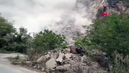 Deprem gibi! Trabzon'da heyelan paniği kamerada!