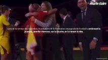 La joueuse espagnole Jennifer Hermoso embrassée par le président de la Fédération espagnole de football, Luis Rubialas