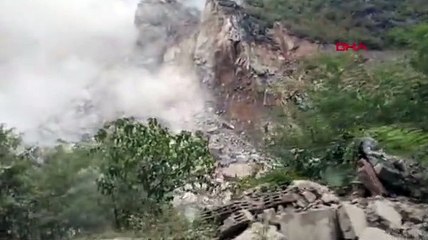 Trabzon'da taş ocağında heyelan