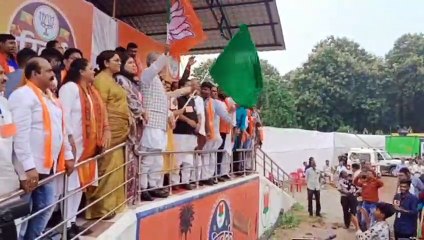 CG Election 2023 : बीजेपी की परिवर्तन यात्रा का शुभारंभ, प्रदेश प्रभारी ओम  माथुर ने दिखाई झंडी, देखें वीडियो