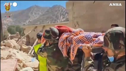 Sisma in Marocco, l'intervento della Guardia reale