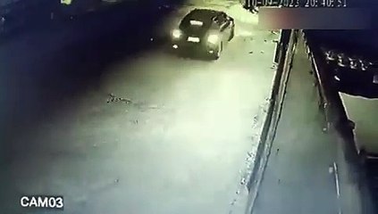 Vídeo mostra depósito atingido por tiros após dono se recusar a aumentar preço do gás