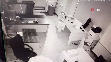 Kasa hırsızları kamerada