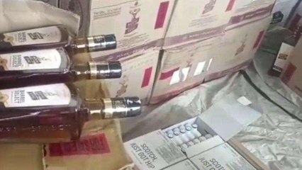 छपरा: वाहन जांच में प्रेस लिखी वाहन से भारी मात्रा में शराब बरामद, तस्कर गिरफ्तार