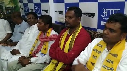 संजीव झा ने की उम्मीदवारों के साथ बैठक