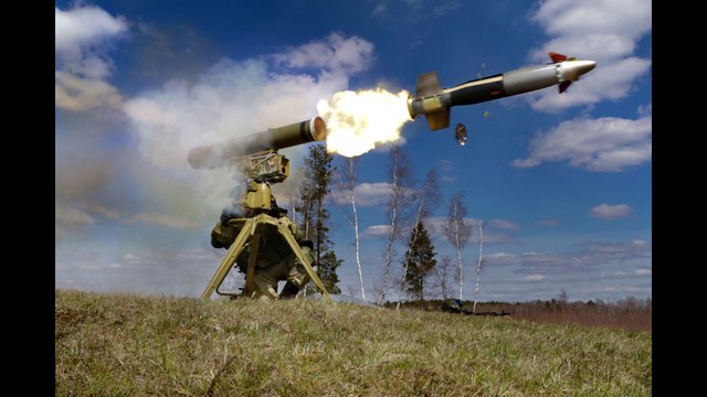 O terror dos blindados ucranianos. Challenger 2 foi abatido por um ATGM Kornet