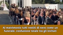 Al matrimonio tutti vestiti di nero come un funerale, confusione totale tra gli invitati