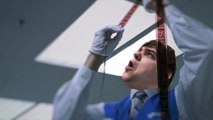 One Hour Photo (2002) - Review: Film Reflection