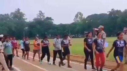 ఏలూరు జిల్లా: "పరుగులు పెట్టిన మహిళా అభ్యర్ధులు"