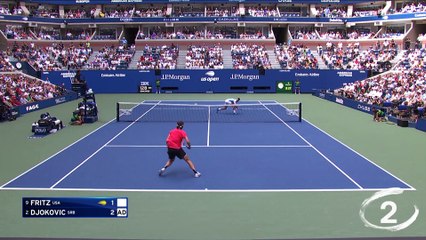 Acrobate au filet, prodigieux en défense : Le Top 5 de Djokovic à Flushing
