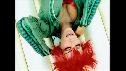 Ophélie Winter - I Spy (Version HD)
