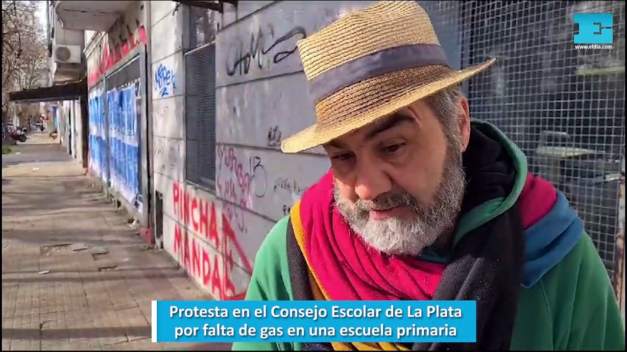 Protesta en el Consejo Escolar de La Plata por falta de gas en una escuela primaria