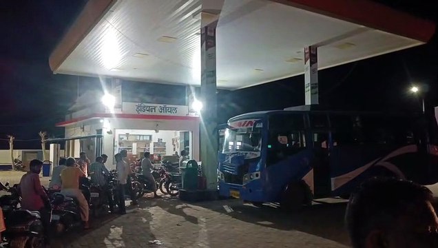 Petrol Pump Strike: प्रदेश में दो दिनों तक पेट्रोल पम्प रहेंगे बंद, पेट्रोल-डीजल भरवाने वाहनों की लगी कतारें