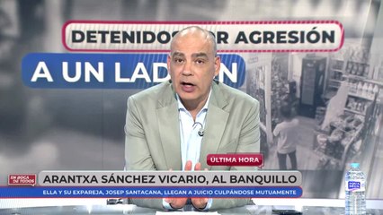 La repugnante agresión que sufre una periodista en directo: "Me ha tocado el culo"