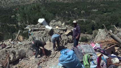 استمرار معاناة الناجين من زلزال المغرب وسط بطء وصول المساعدات