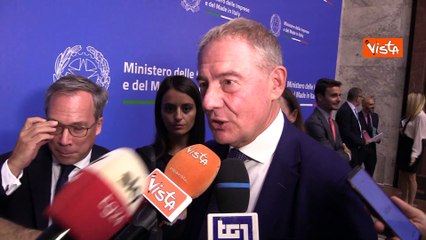 Urso: "Celebriamo la memoria dell'amata Regina Elisabetta II con un francobollo"