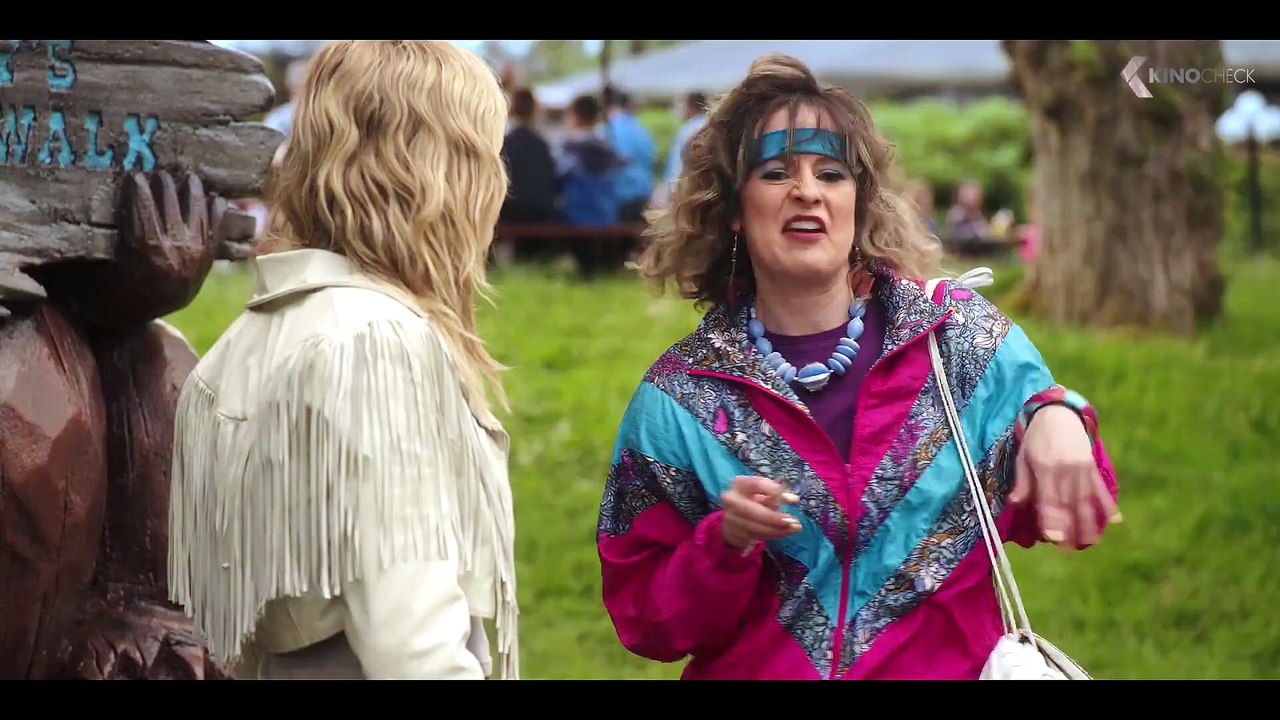 Totally Killer Trailer (2023) Kiernan Shipka